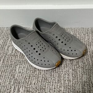 Native Robbie Shoes, kids size 12